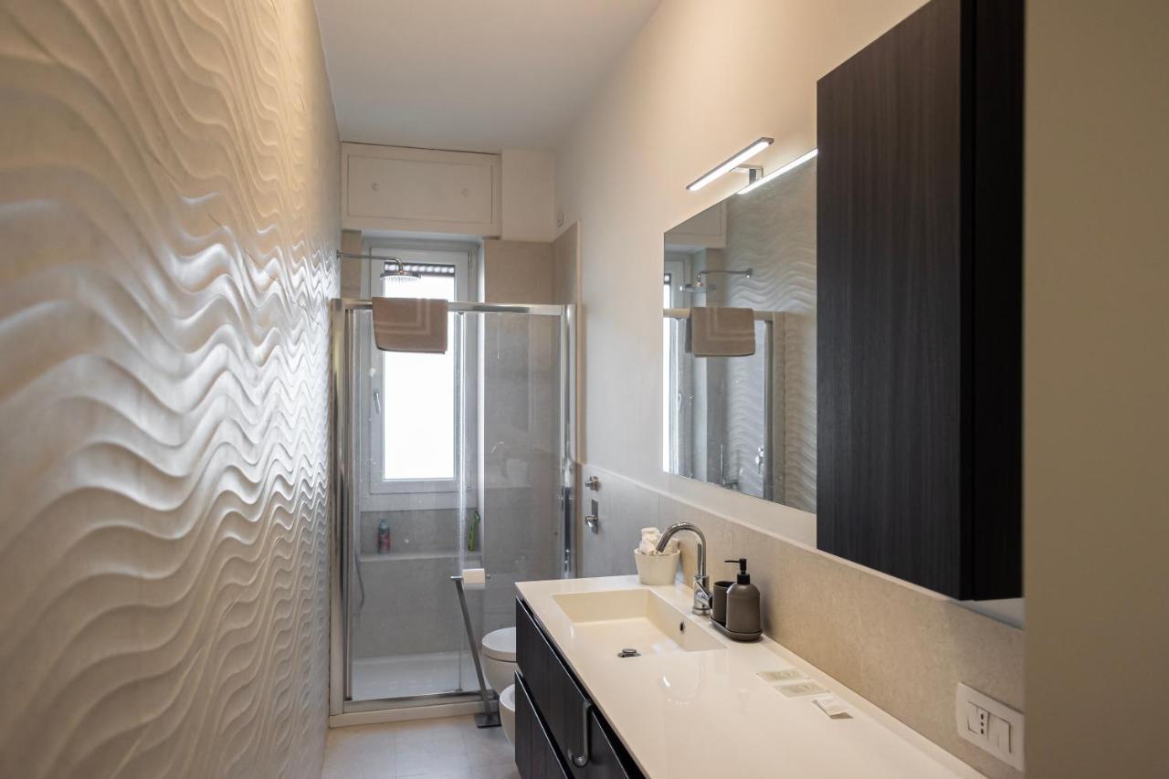 Ferienwohnung Bilocale Moderno Ed Esclusivo Mailand Exterior foto