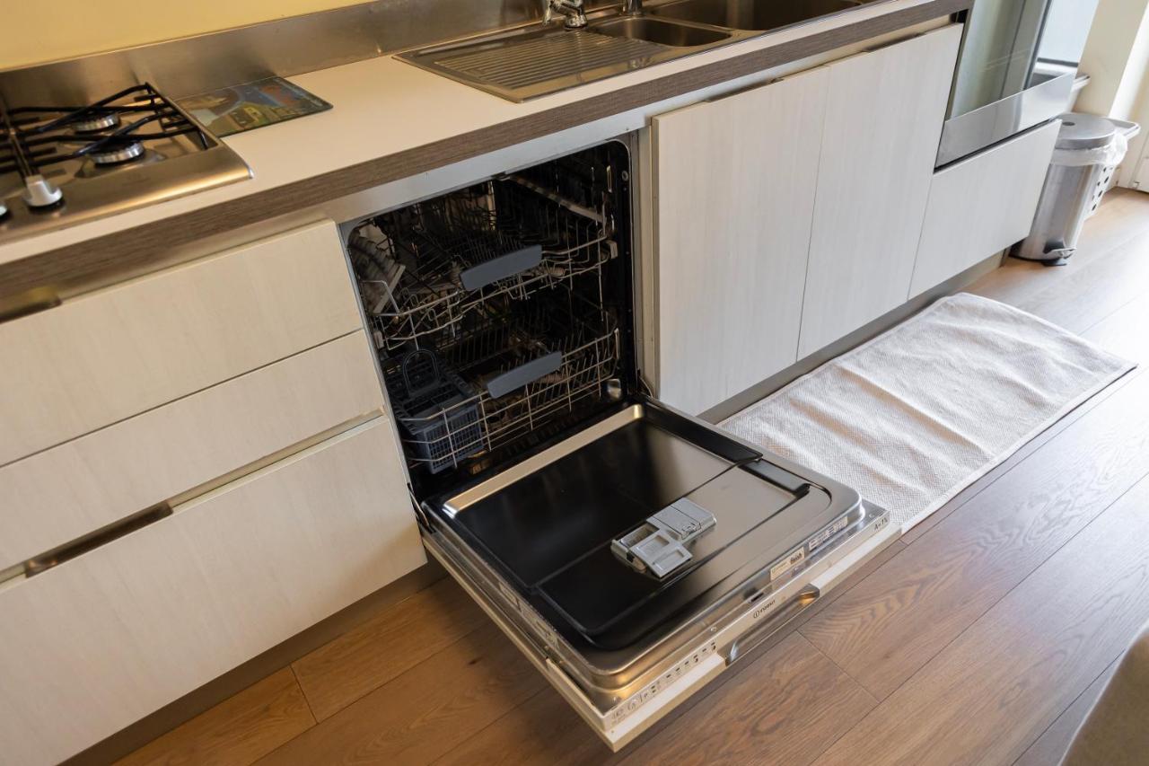 Ferienwohnung Bilocale Moderno Ed Esclusivo Mailand Exterior foto